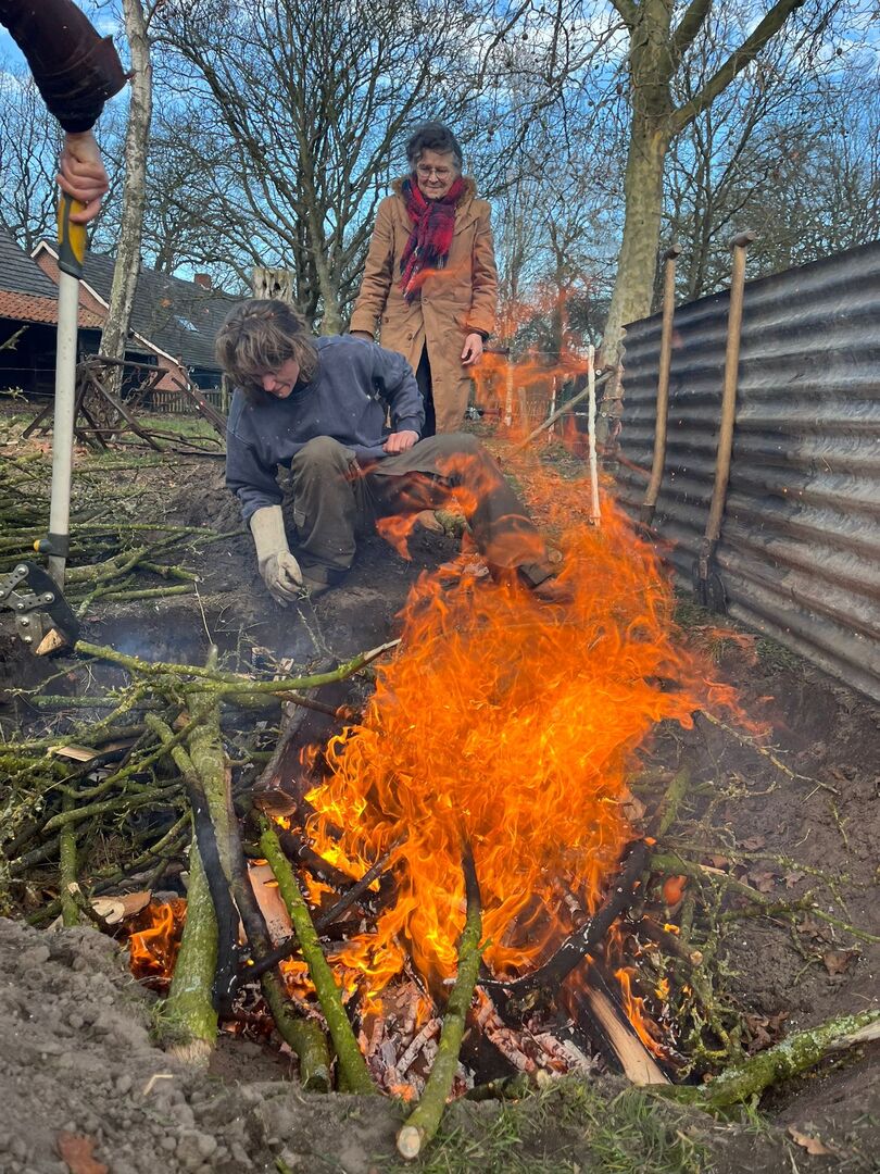 e7e091a9-d981-4b9f-8b5c-0c476e02deea (1)